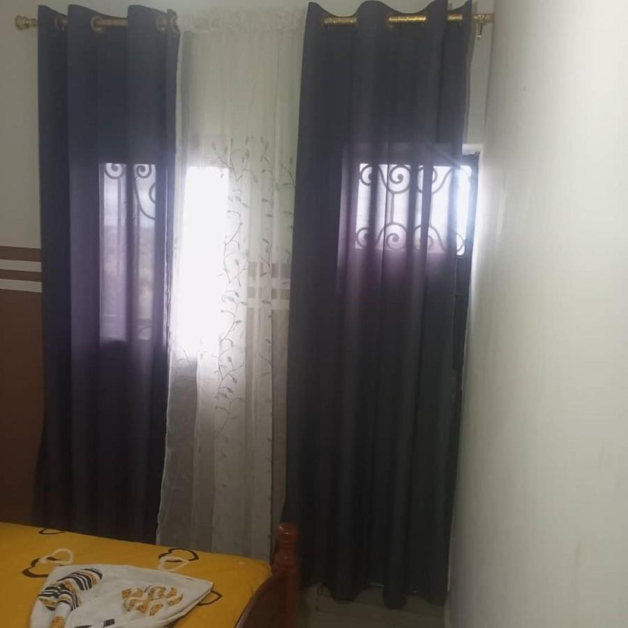 Residence 2K Studio Meuble-Chapelle Symbock-Gardien-Wifi-Location Vehicule Yaoundé Extérieur photo