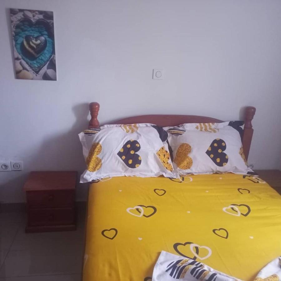 Residence 2K Studio Meuble-Chapelle Symbock-Gardien-Wifi-Location Vehicule Yaoundé Extérieur photo
