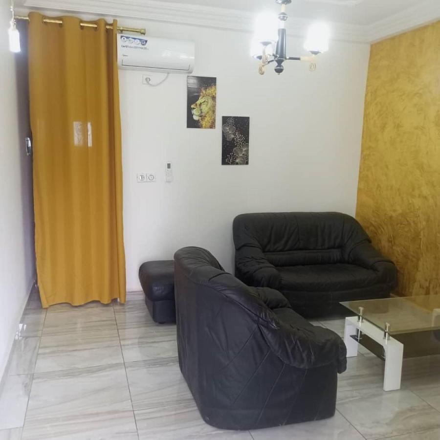 Residence 2K Studio Meuble-Chapelle Symbock-Gardien-Wifi-Location Vehicule Yaoundé Extérieur photo