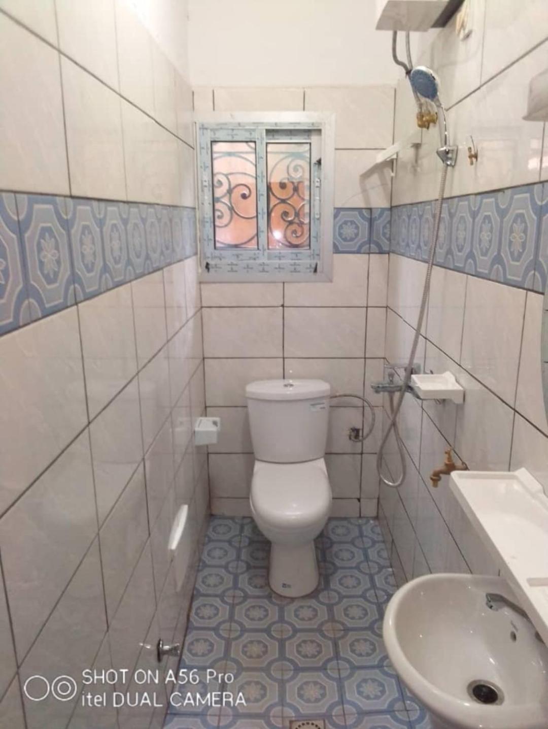 Residence 2K Studio Meuble-Chapelle Symbock-Gardien-Wifi-Location Vehicule Yaoundé Extérieur photo